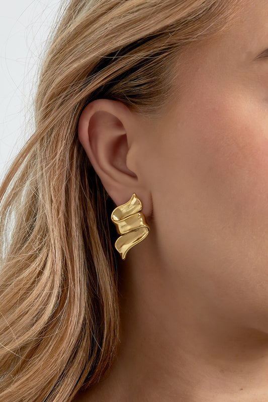 Eva Gold Stud Earrings