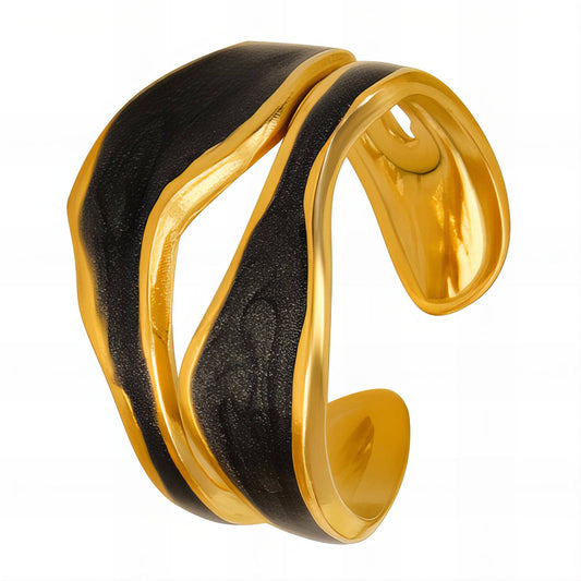 Black adjustable ring